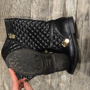 Mk boot size 4 girls